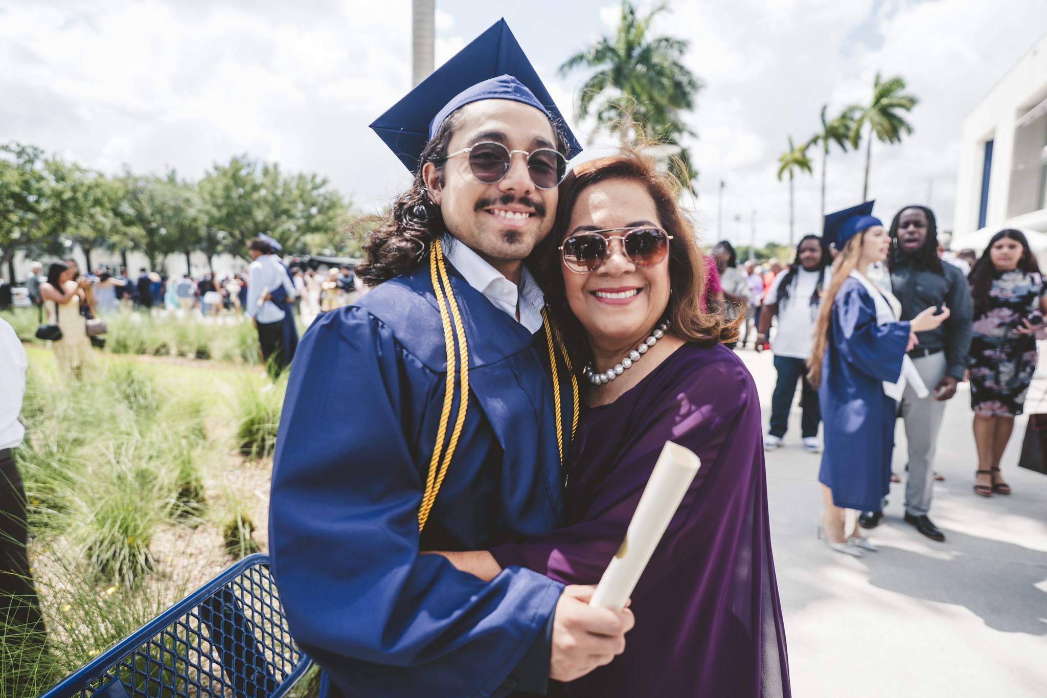 FIU graudate and mother at commencement
